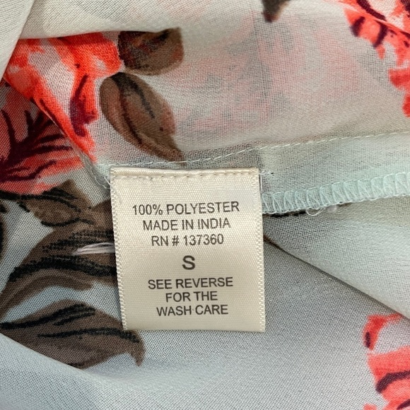 Floral Sheer 3/4 Sleeve Half Button Up Blouse - Picture 8 of 8